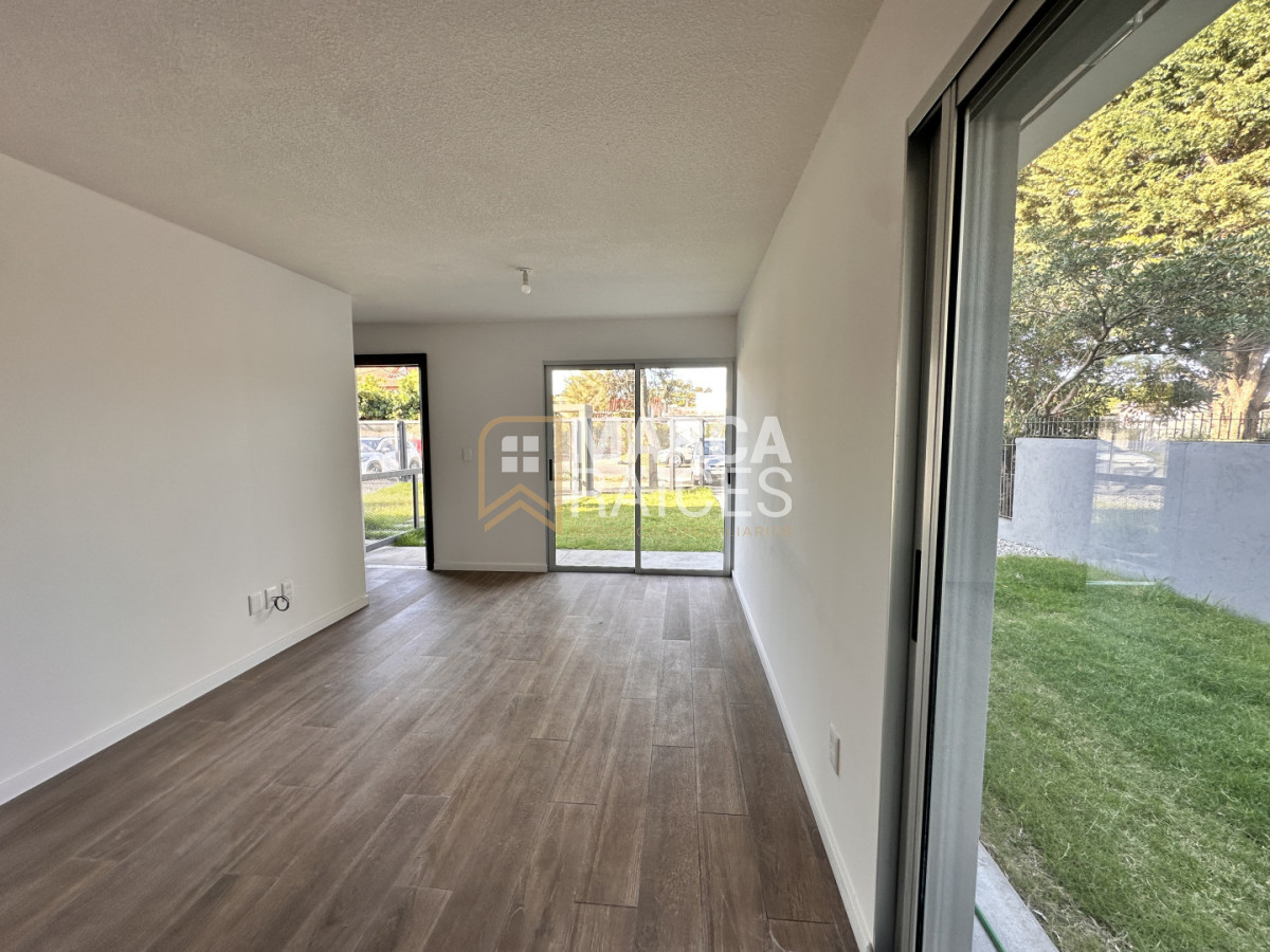 Casa ID.1514 - Casa a Estrenar 3 Dormitorios 2 baños con Jardín fondo y Cochera en Solymar Sur Canelones