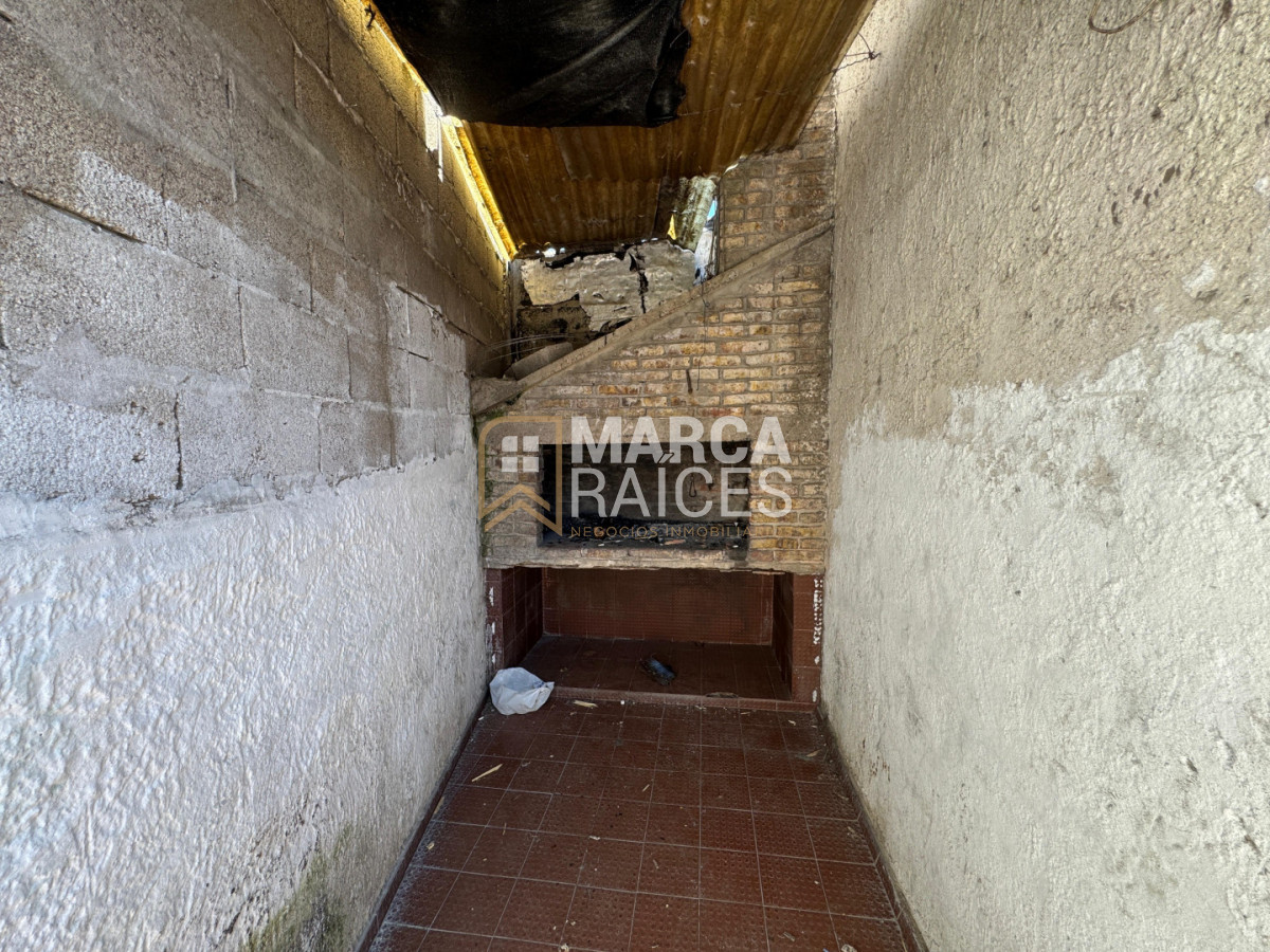 Casa ID.1776 - Alquiler Casa 3 Dormitorios Cocina Definida Living Amplio con Estufa a Leña Cochera Las Acacias Montevideo