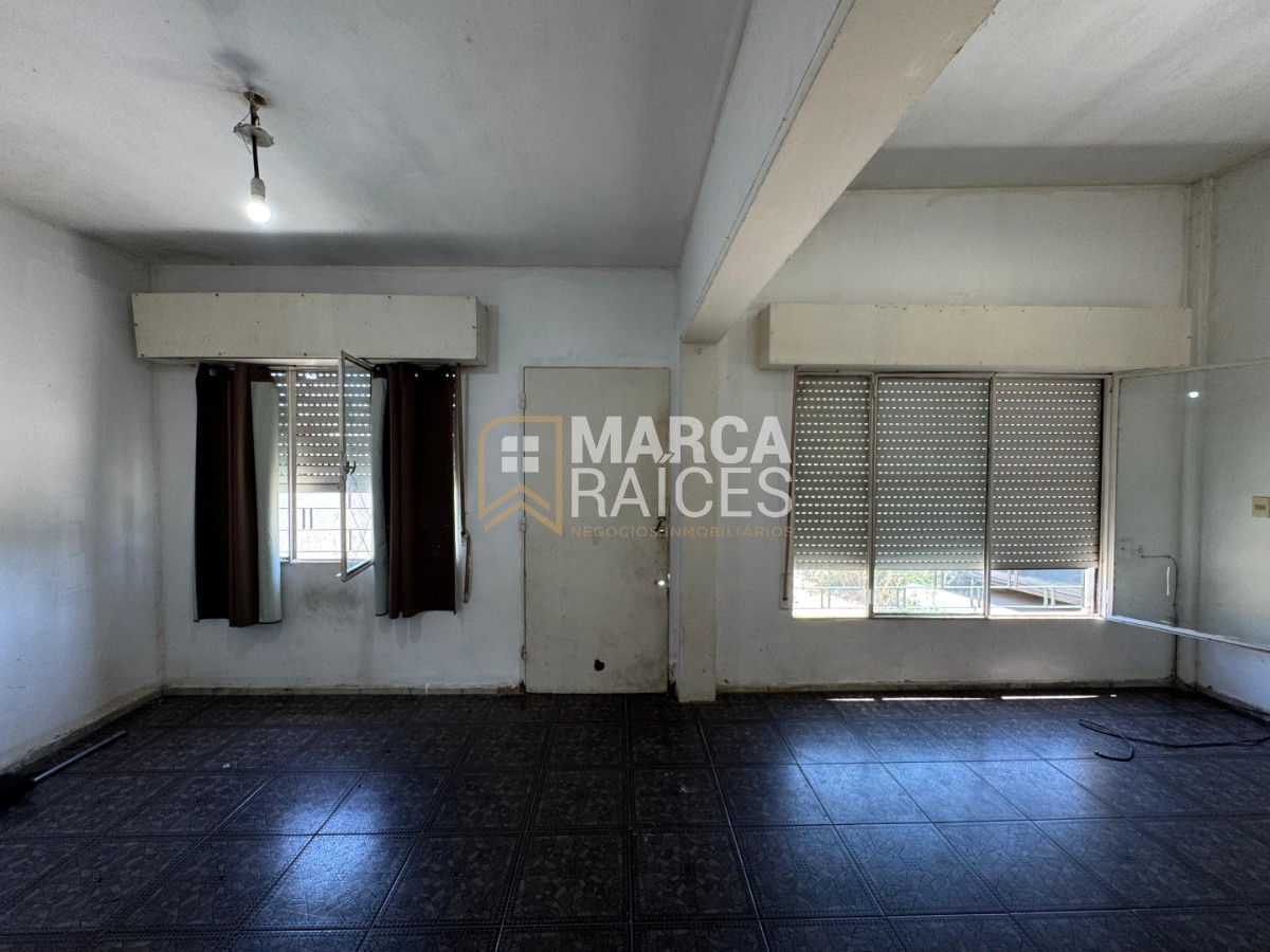 Casa ID.1776 - Alquiler Casa 3 Dormitorios Cocina Definida Living Amplio con Estufa a Leña Cochera Las Acacias Montevideo