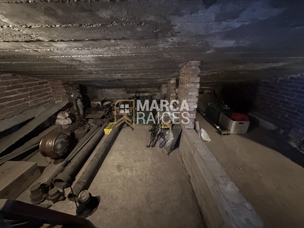 Casa ID.1076 - Casa En Venta 2 Plantas Unica Con Esta Construccion Equipada Terreno 950 m2 Mucha Seguridad Posibilidad de 2 Casas Piedras Blancas Montevideo