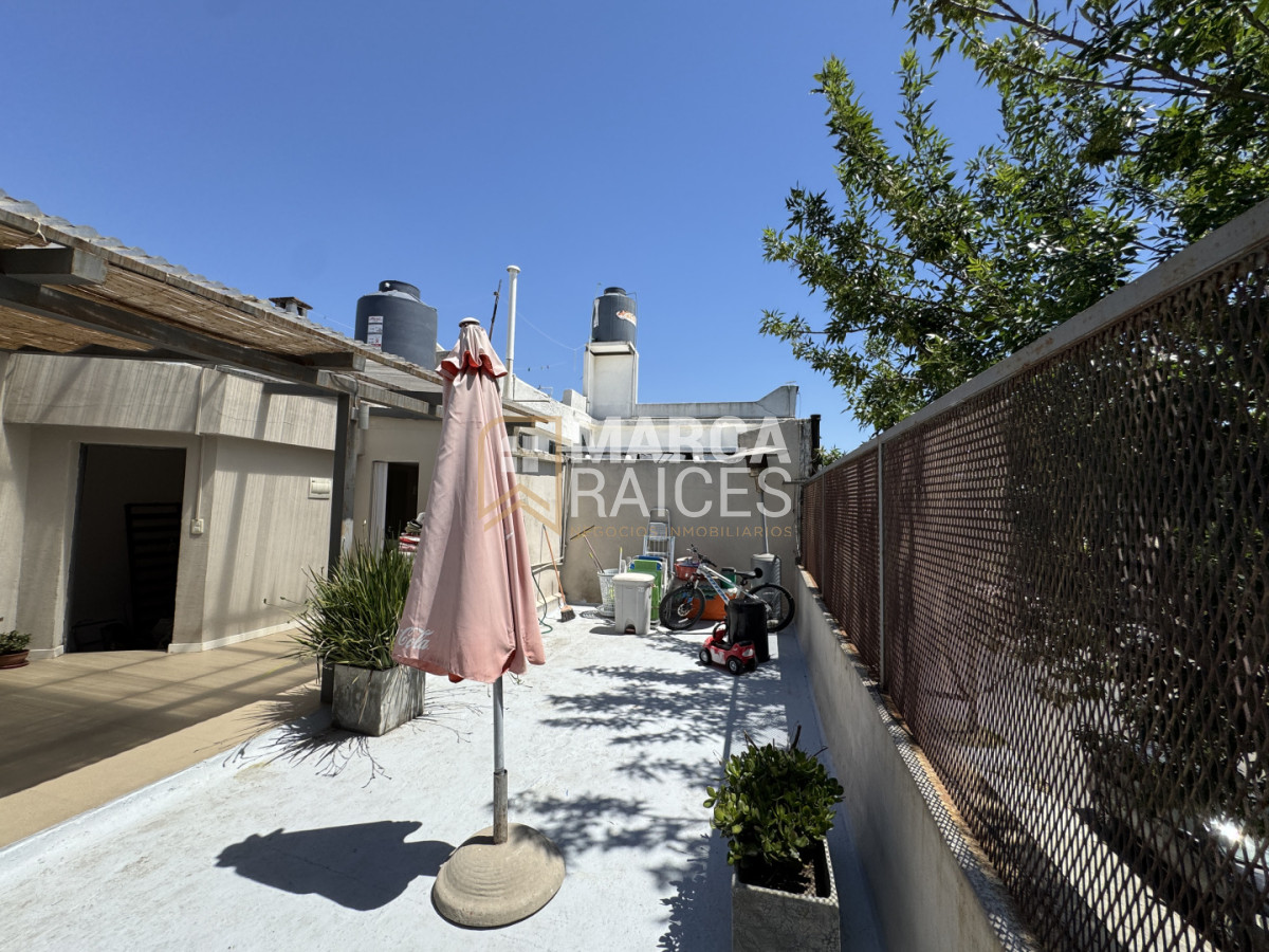 Casa ID.448 - Venta Casa 3 Dormitorios 2 Baños Patio Parrillero Reciclada Completamente y Amoblada Buceo Montevideo