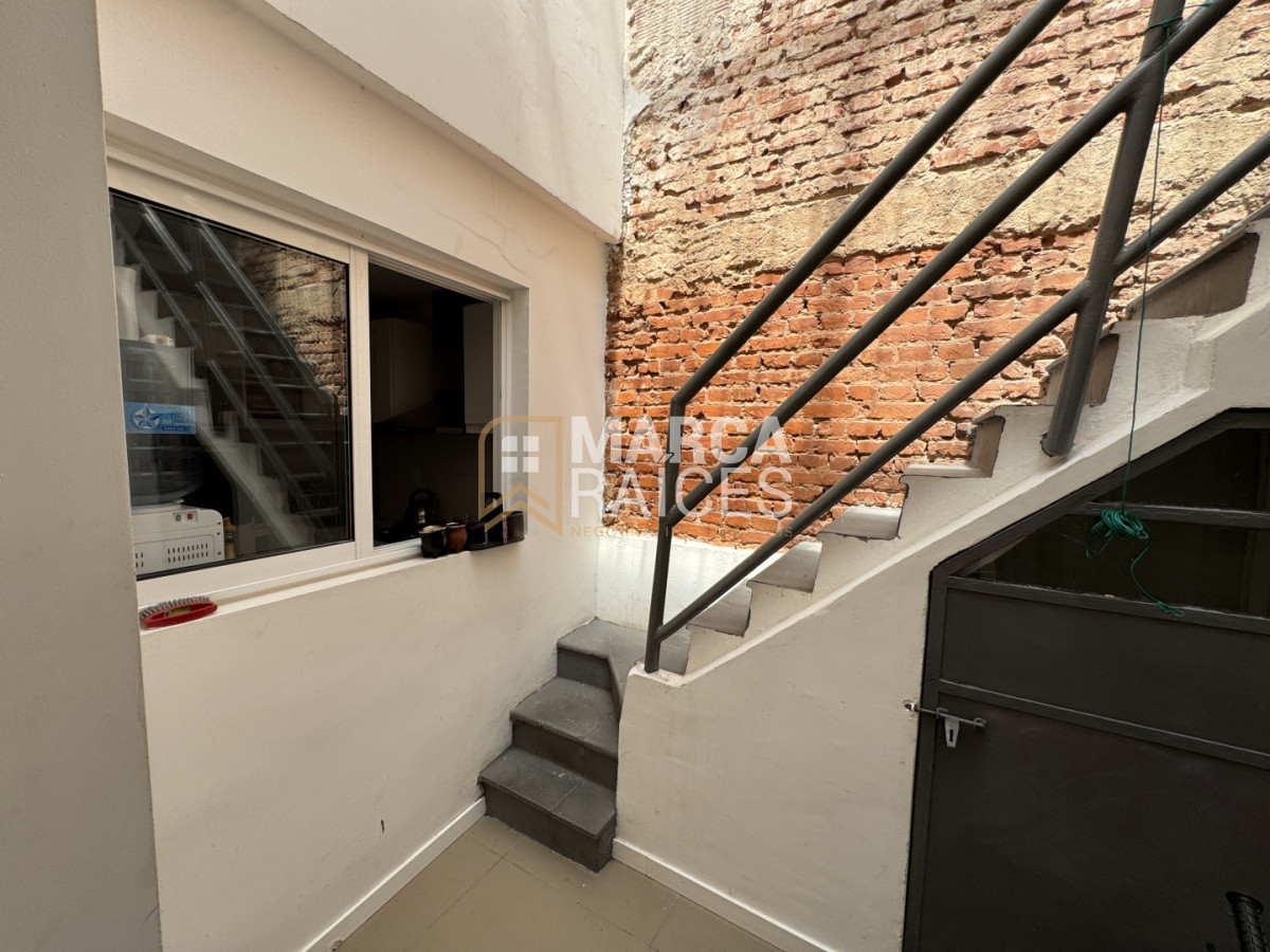 Casa ID.448 - Venta Casa 3 Dormitorios 2 Baños Patio Parrillero Reciclada Completamente y Amoblada Buceo Montevideo