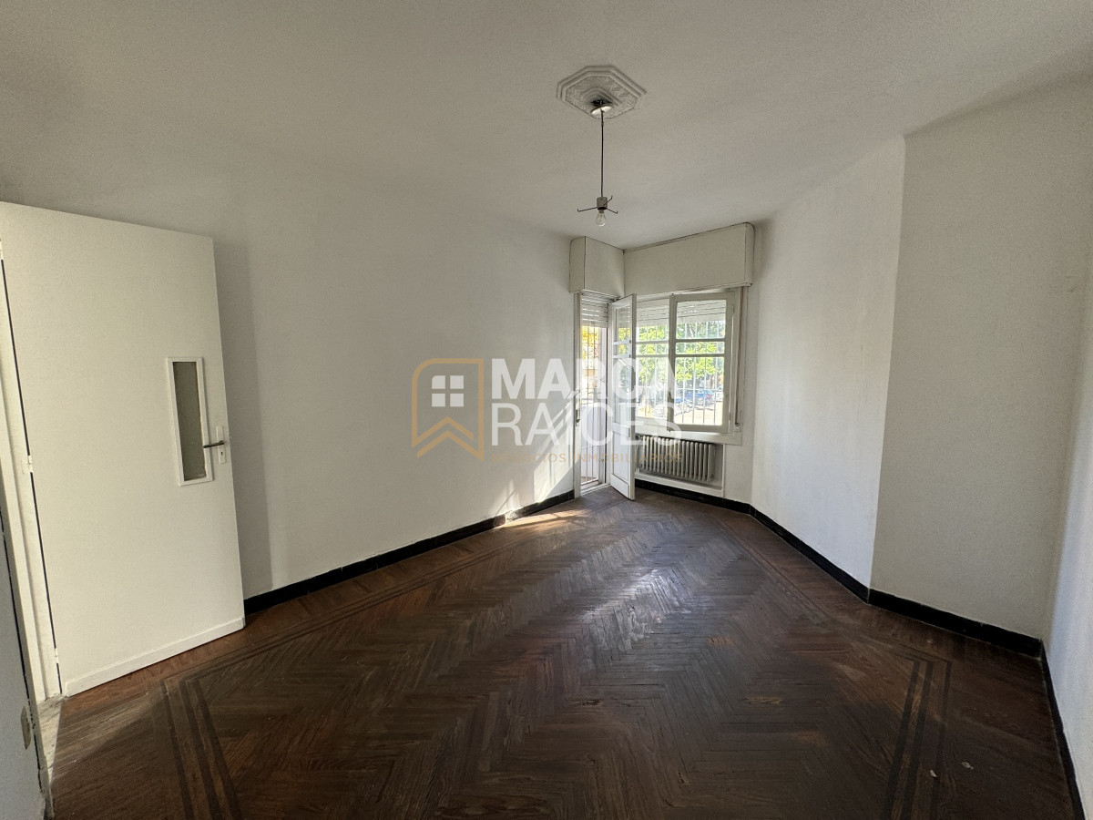 Casa ID.794 - Venta Casa 2 pisos 4 Dormitorios 2 Baños Garage Parque Rodo