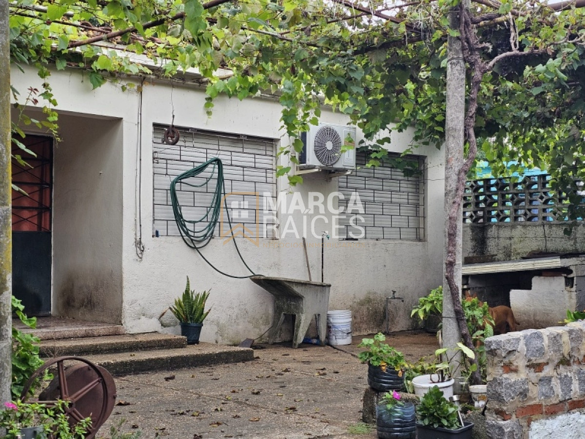 Casa ID.928 - Venta 2 Casas Un Mismo Padron Colon Montevideo