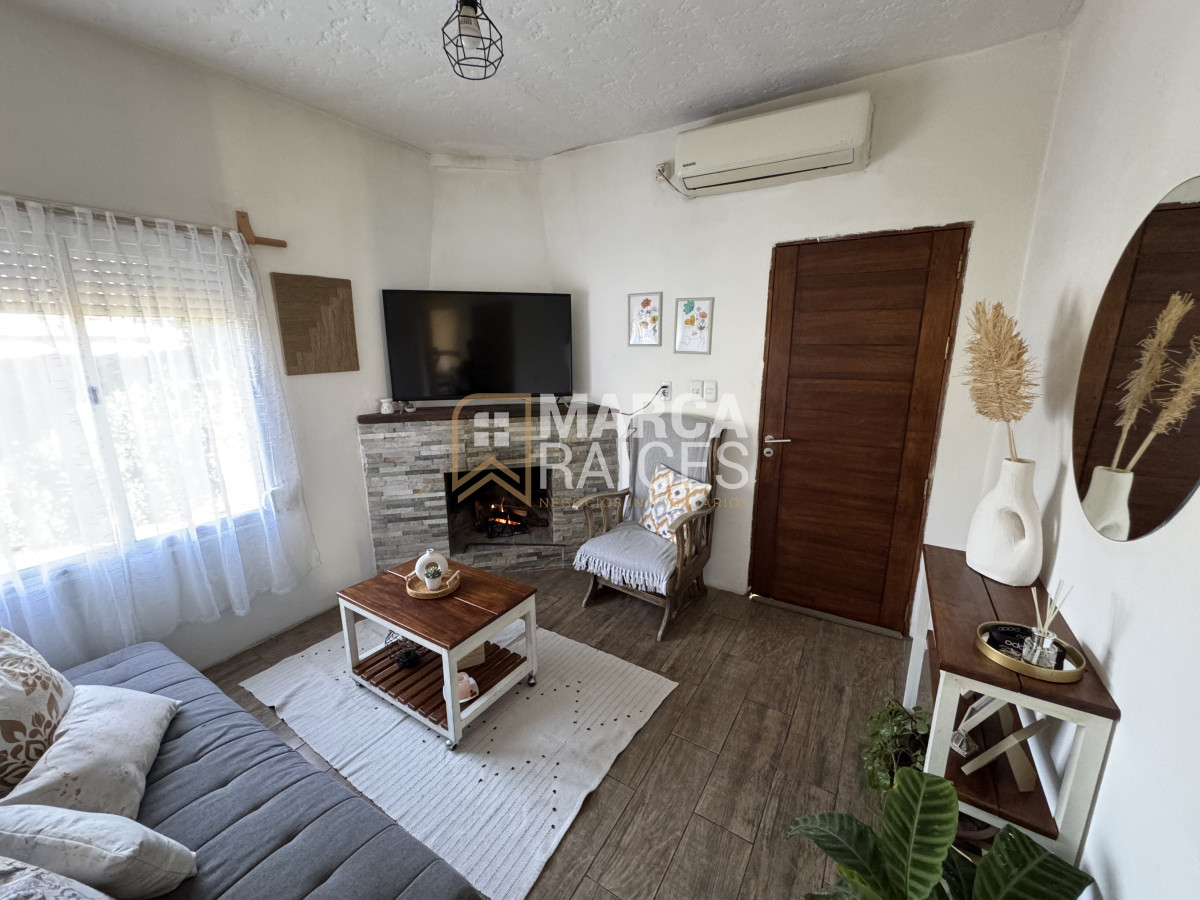 Casa ID.1562 - Venta Casa 3 Dormitorios en Terreno de 580 m2 Flor de Maroñas Montevideo