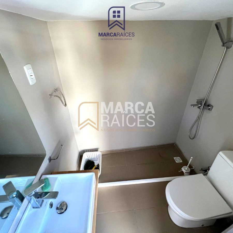 Casa ID.448 - Venta Casa 3 Dormitorios 2 Baños Patio Parrillero Reciclada Completamente y Amoblada Buceo Montevideo