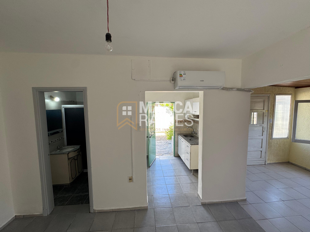 Casa ID.1519 - Venta Casa y 2 Apartamentos con Renta Activa en Malvín Norte Vivienda o Inversion Montevideo