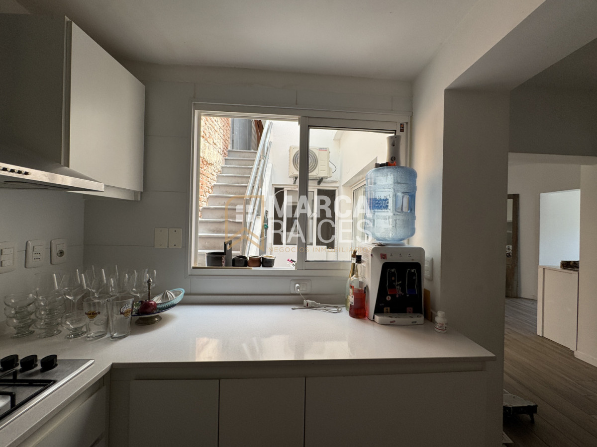 Casa ID.448 - Venta Casa 3 Dormitorios 2 Baños Patio Parrillero Reciclada Completamente y Amoblada Buceo Montevideo