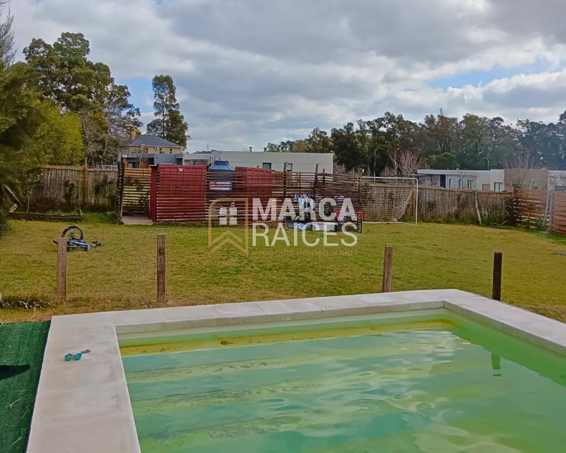 Casa ID.1721 - Venta Casa Premium 4 Dormitorios 2 Baños Cumbres de Carrasco (Barrio Cerrado) Canelones