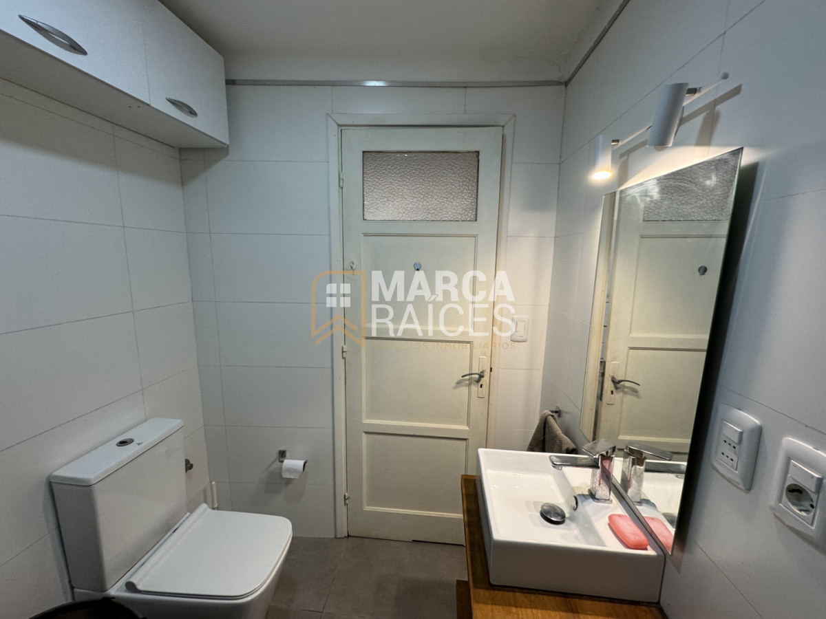 Casa ID.448 - Venta Casa 3 Dormitorios 2 Baños Patio Parrillero Reciclada Completamente y Amoblada Buceo Montevideo