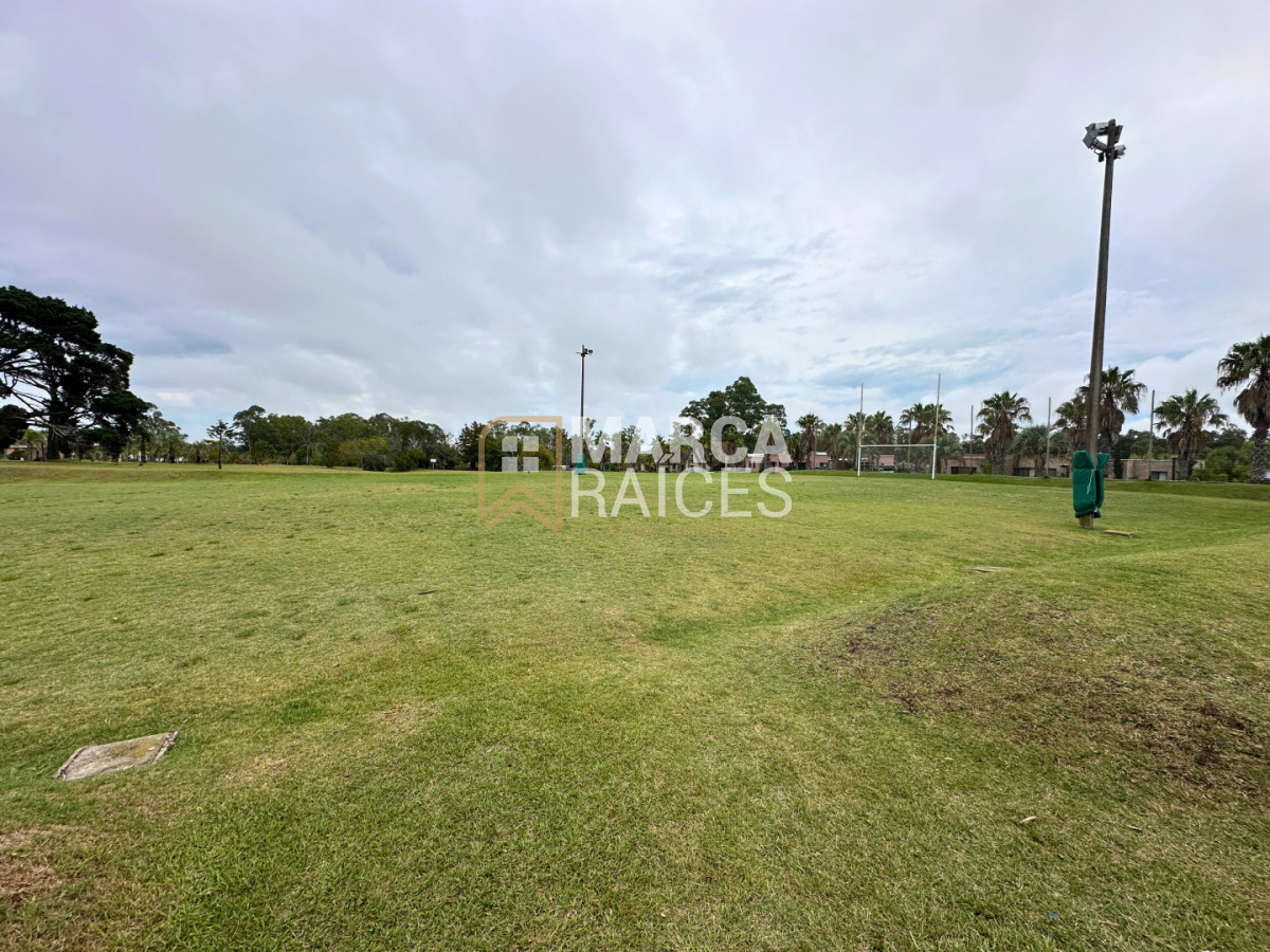 Casa ID.1721 - Venta Casa Premium 4 Dormitorios 2 Baños Cumbres de Carrasco (Barrio Privado) Canelones