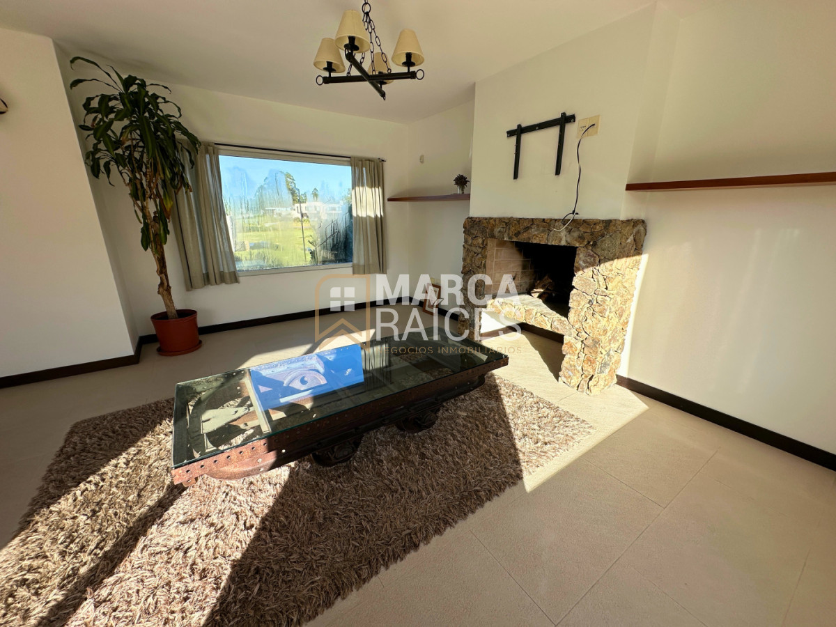 Casa ID.1803 - Venta Casa Premium Altos de La Tahona 4 Dormitorios 4 Baños