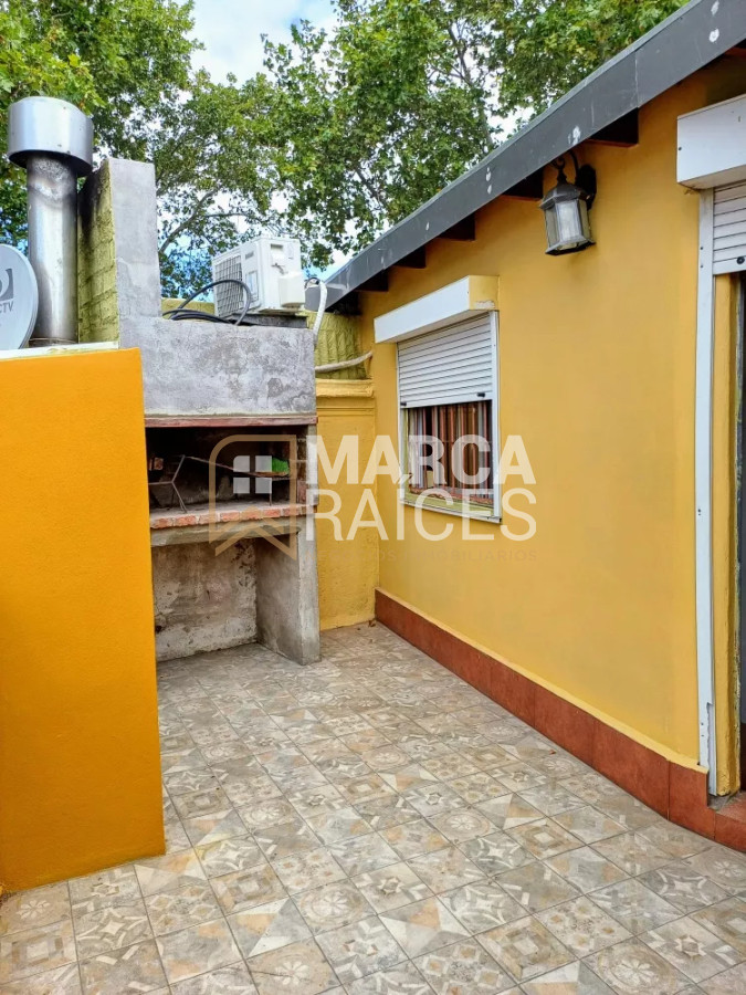 Casa ID.1367 - Venta Casa 2 Dormitorios Con Renta Vestidor Parrillero Estufa A Leña  Union Montevideo