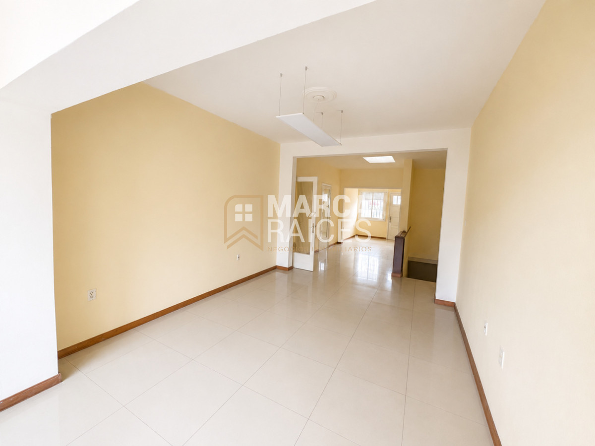 Casa ID.2580 - Alquiler Casa Pocitos 3 dormitorios 3 baños Terraza con parrillero Ideal Vivienda o Empresa Pocitos Montevideo
