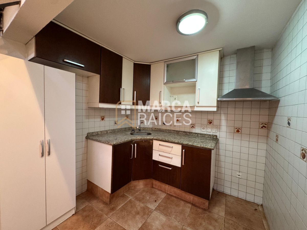 Casa ID.2086 - Alquile Casa De 3 Dormitorios Estufa a Leña Azotea Garaje En Unión Montevideo