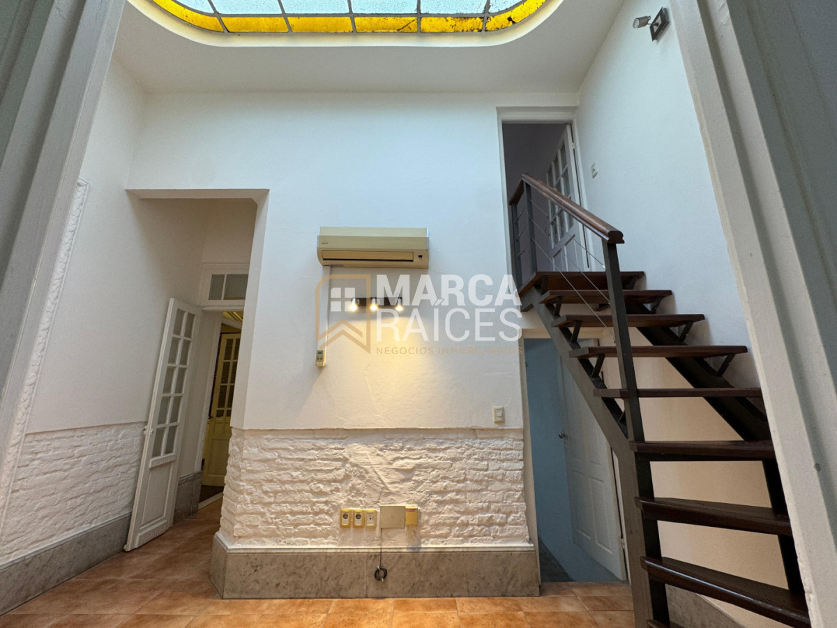 Casa ID.2086 - Alquile Casa De 3 Dormitorios Estufa a Leña Azotea Garaje En Unión Montevideo