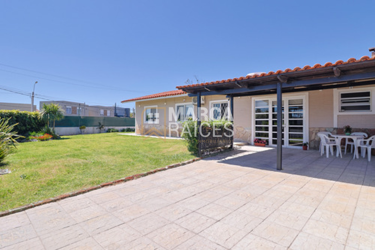 Casa ID.1705 - Casa Venta 3 Dormitorios 2 Baños Doble Garage Sur de Carrasco (San Jose de Carrasco)