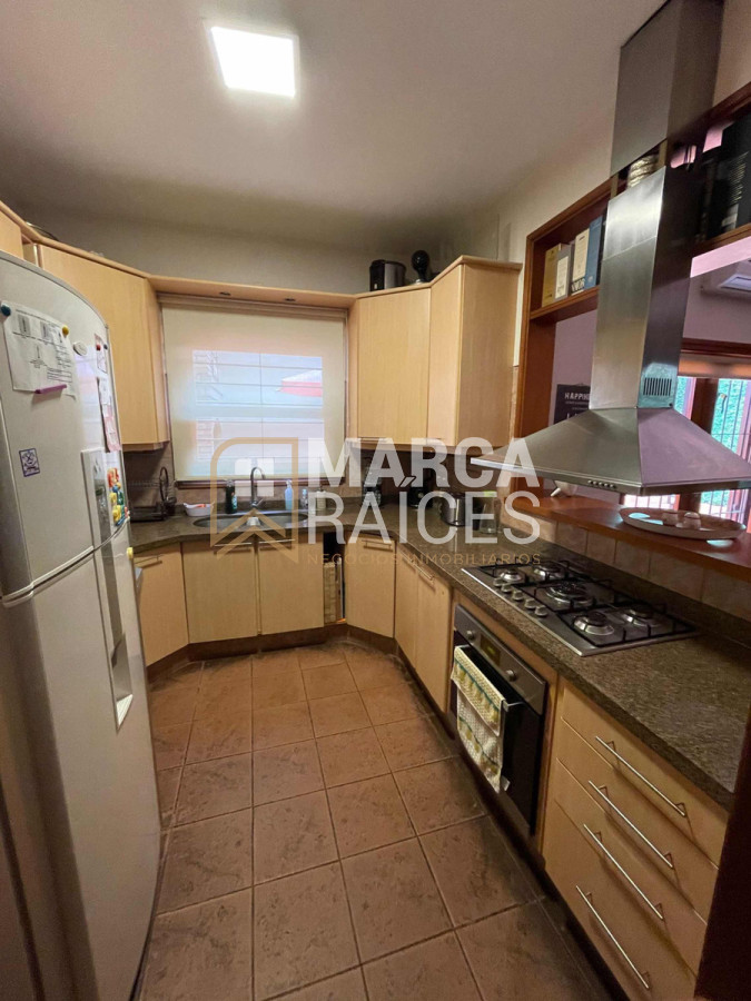 Casa ID.899 - Venta Casa 4 Dormitorios 3 Baños 3 Garage Punta Carretas Montevideo 