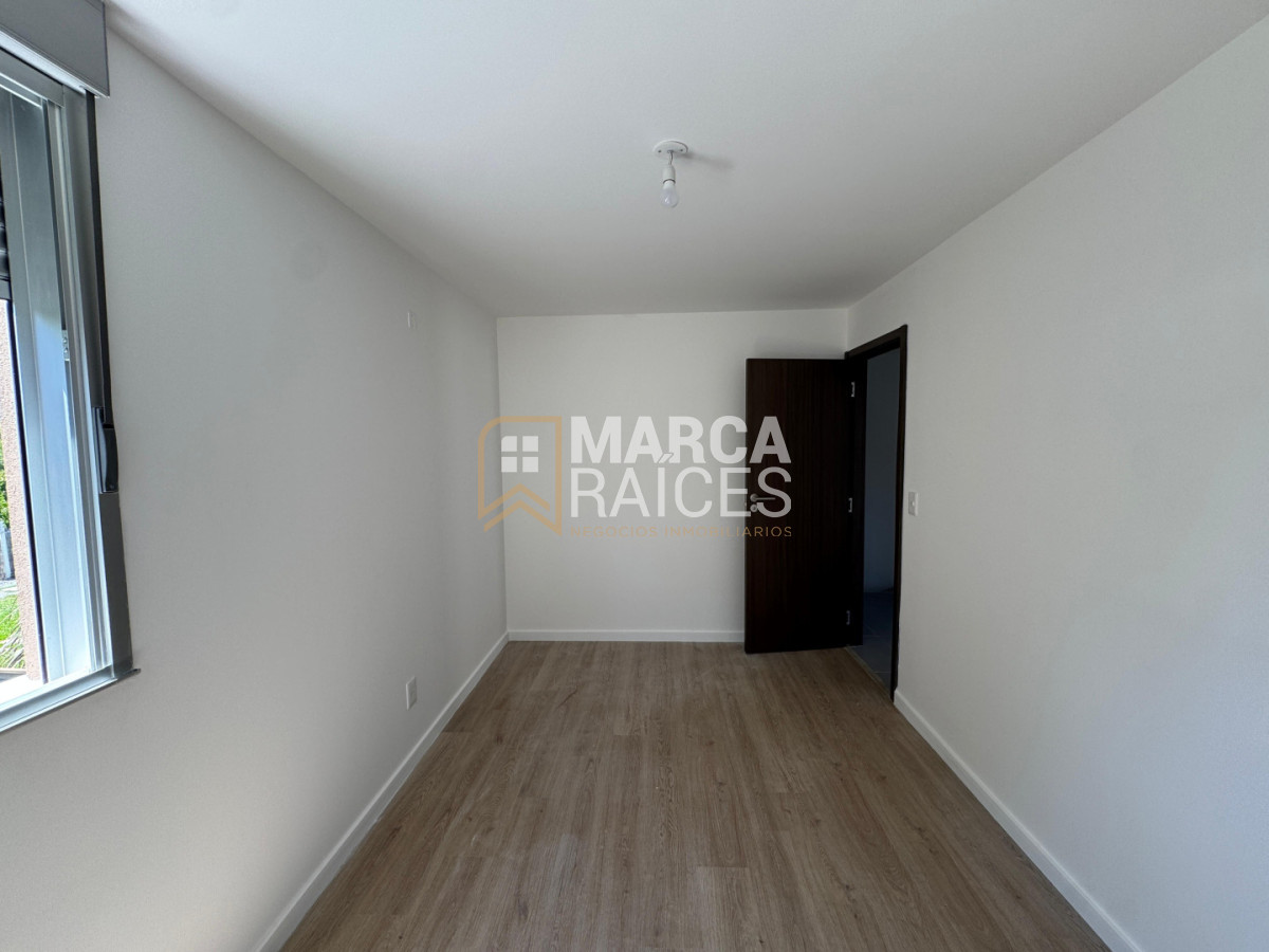 Casa ID.1810 - Venta Casa 3 Dormitorios en Ciudad de la Costa - Jardín Privado - Ley de Vivienda Promovida Aptas Banco Cochera Doble Canelones