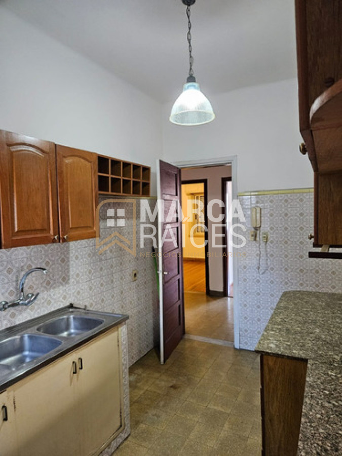 Casa ID.1735 - Venta Casa de Altos 3 Dormitorios + Parrillero Tres Cruces Montevideo