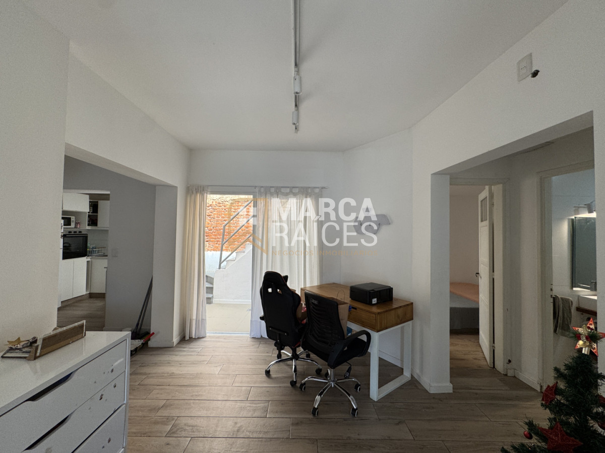 Casa ID.448 - Venta Casa 3 Dormitorios 2 Baños Patio Parrillero Reciclada Completamente y Amoblada Buceo Montevideo