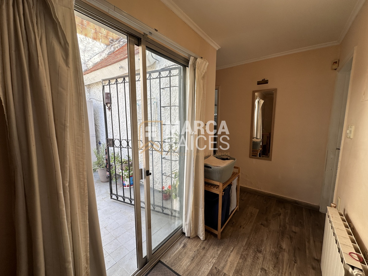 Casa ID.1073 - Venta Casa 4 Dormitorios 3 Baños Patio con Parrillero Parque Batlle Montevideo
