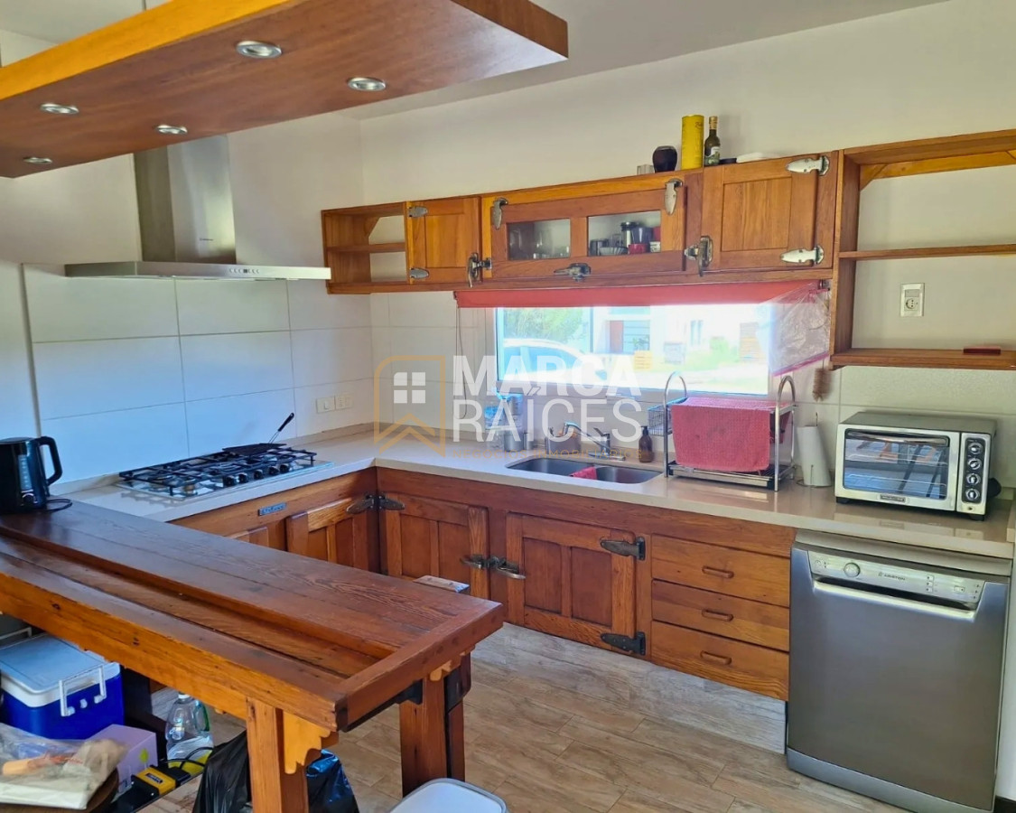 Casa ID.1803 - Casa en Venta Premium Altos de La Tahona 4 Dormitorios 4 Baños