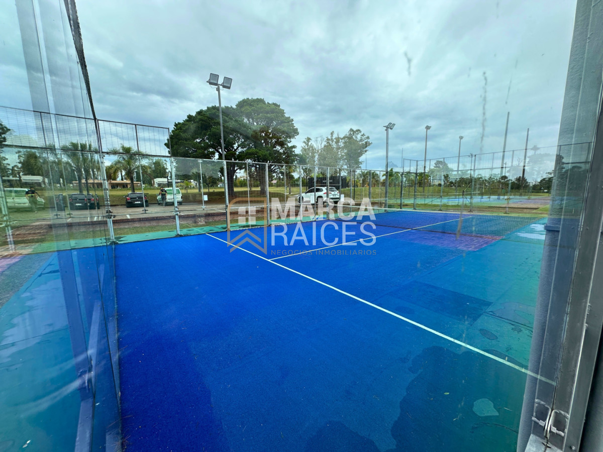 Casa ID.1721 - Venta Casa Premium 4 Dormitorios 2 Baños Cumbres de Carrasco (Barrio Privado) Canelones