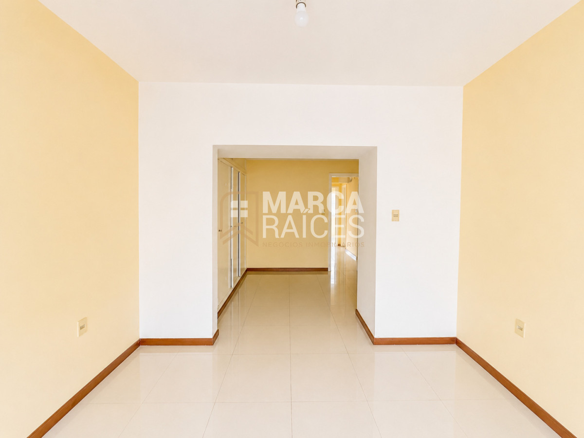 Casa ID.2580 - Alquiler Casa Pocitos 3 dormitorios 3 baños Terraza con parrillero Ideal Vivienda o Empresa Pocitos Montevideo