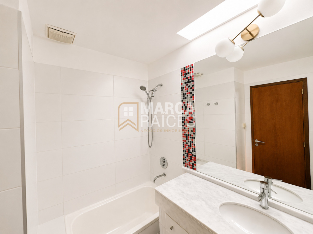 Casa ID.2037 - Venta Casa Ph Independiente 3 Dormitorios 3 Baños Piscina Climatizada Parrillero Cochera Parque Miramar 
