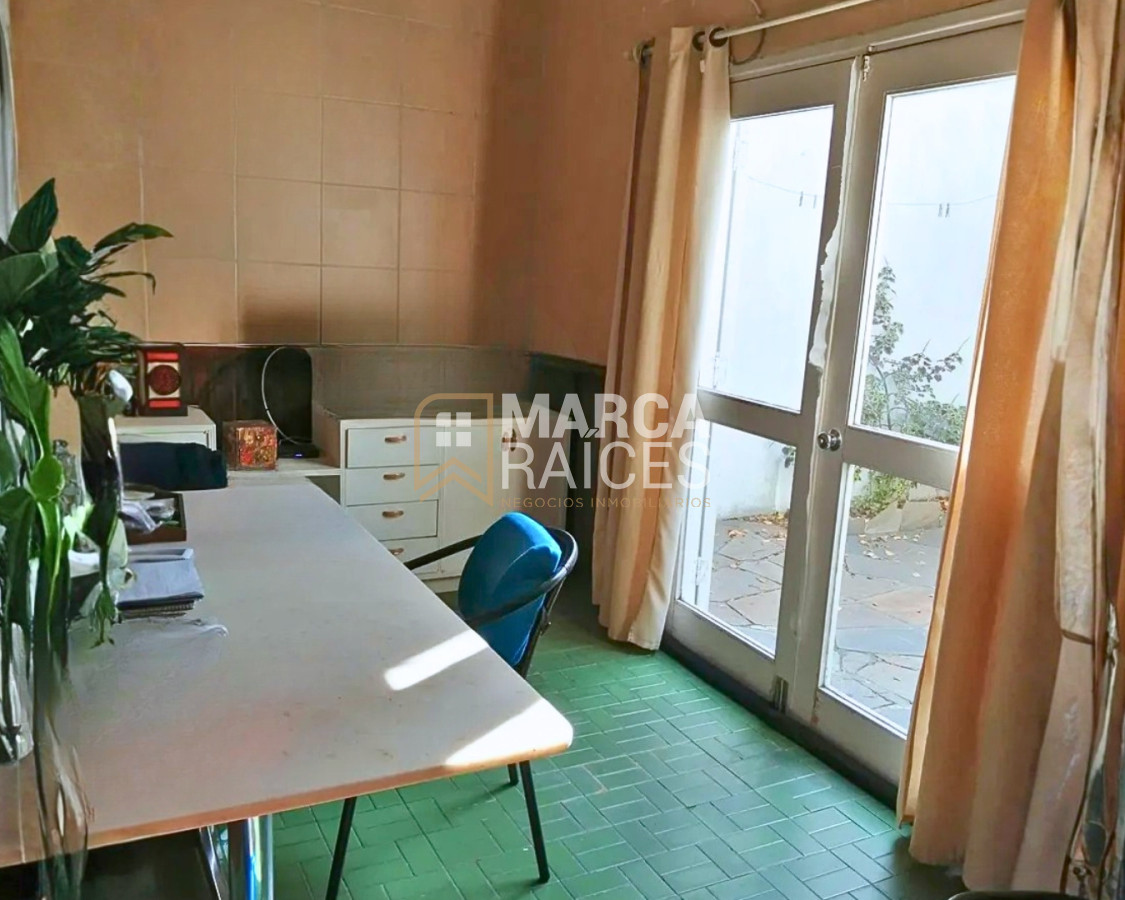 Casa ID.1726 - Venta Casa 4 Dormitorios 2 Baños Garage Patio Beldevere Montevideo