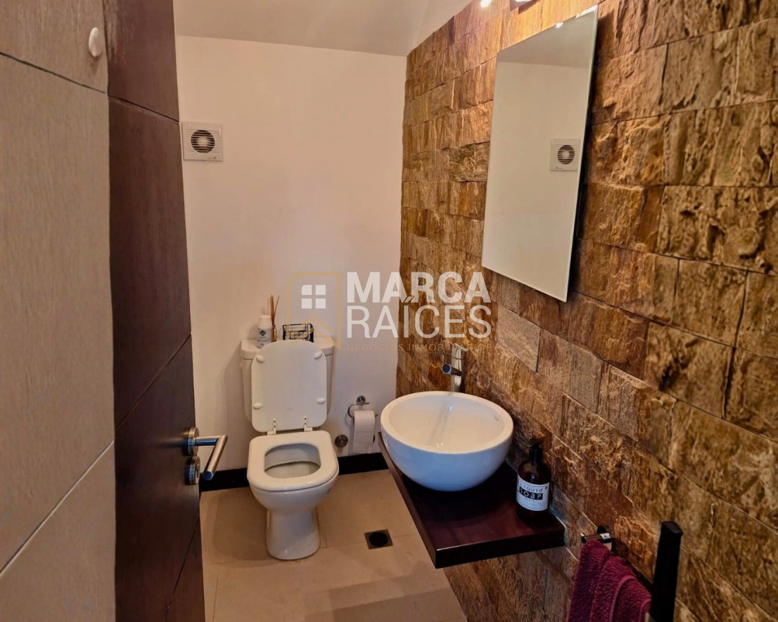 Casa ID.1803 - Casa en Venta Premium Altos de La Tahona 4 Dormitorios 4 Baños