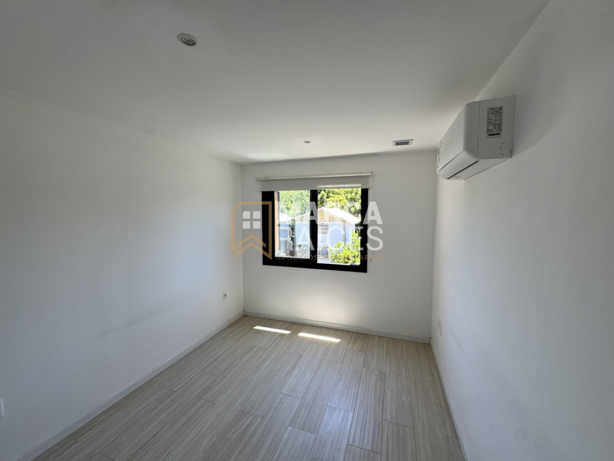 Casa ID.1661 - Alquiler Casa Comoda 3 dormitorios en condominio cerrado con seguridad Carrasco Montevideo