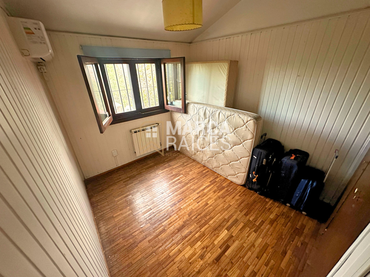 Casa ID.1907 - Venta Casa PH 3 Dormitorios 2 Baños 2 Pisos 4 Garages Parrillero Carrasco Sur Montevideo