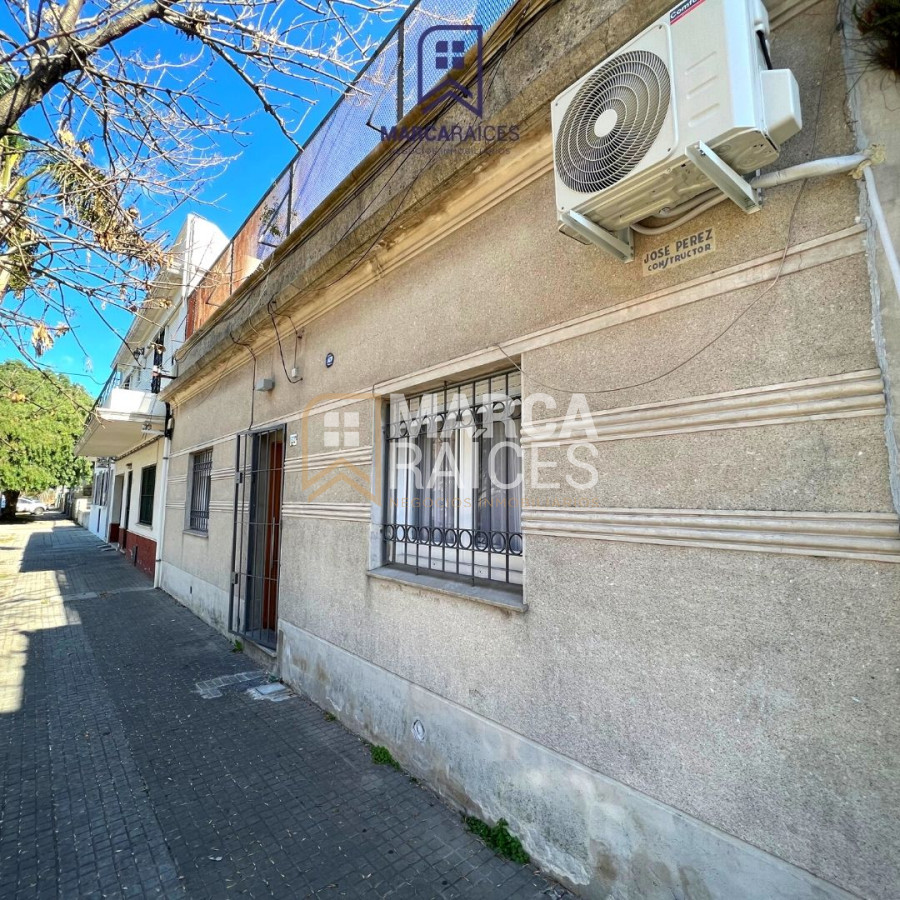 Casa ID.448 - Venta Casa 3 Dormitorios 2 Baños Patio Parrillero Reciclada Completamente y Amoblada Buceo Montevideo