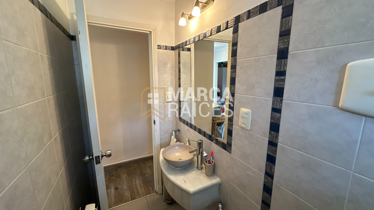 Casa ID.1073 - Venta Casa 4 Dormitorios 3 Baños Patio con Parrillero Parque Batlle Montevideo