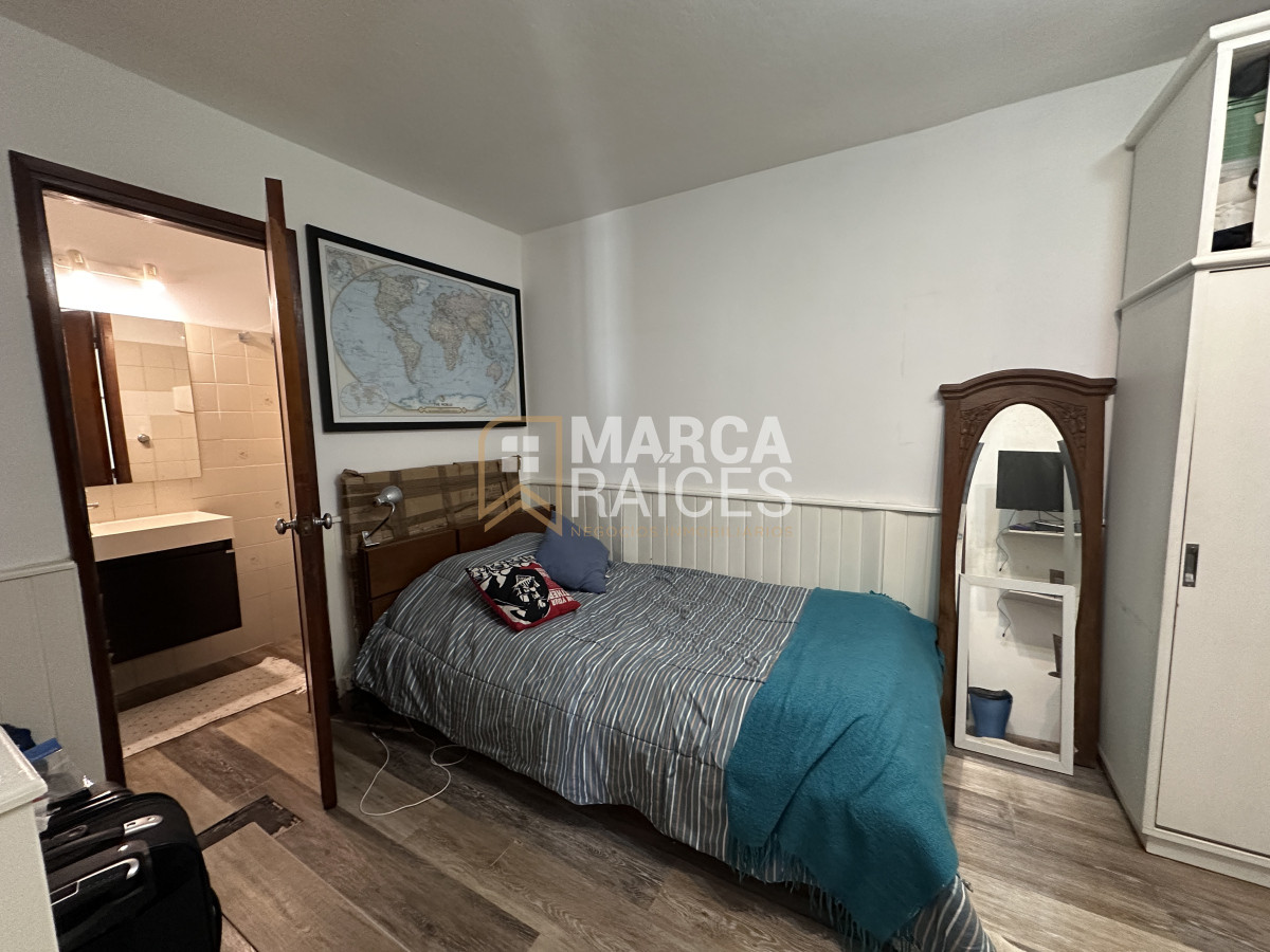 Casa ID.1073 - Venta Casa 4 Dormitorios 3 Baños Patio con Parrillero Parque Batlle Montevideo