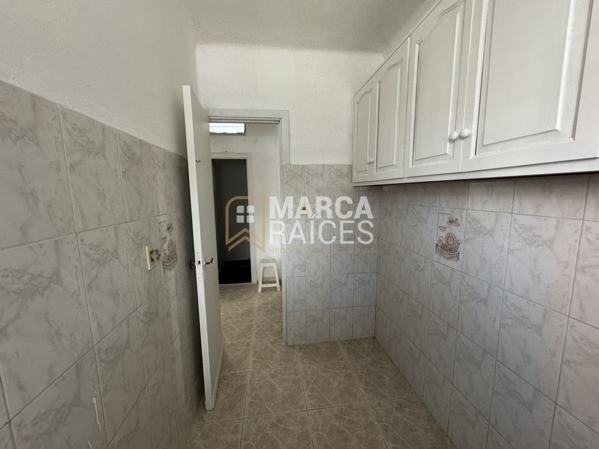 Casa ID.794 - Venta Casa 2 pisos 4 Dormitorios 2 Baños Garage Parque Rodo