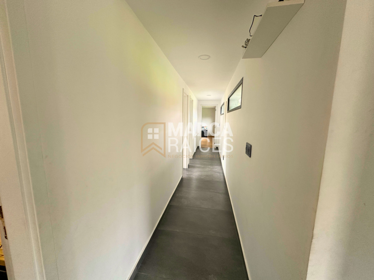 Casa ID.1721 - Venta Casa Premium 4 Dormitorios 2 Baños Cumbres de Carrasco (Barrio Privado) Canelones