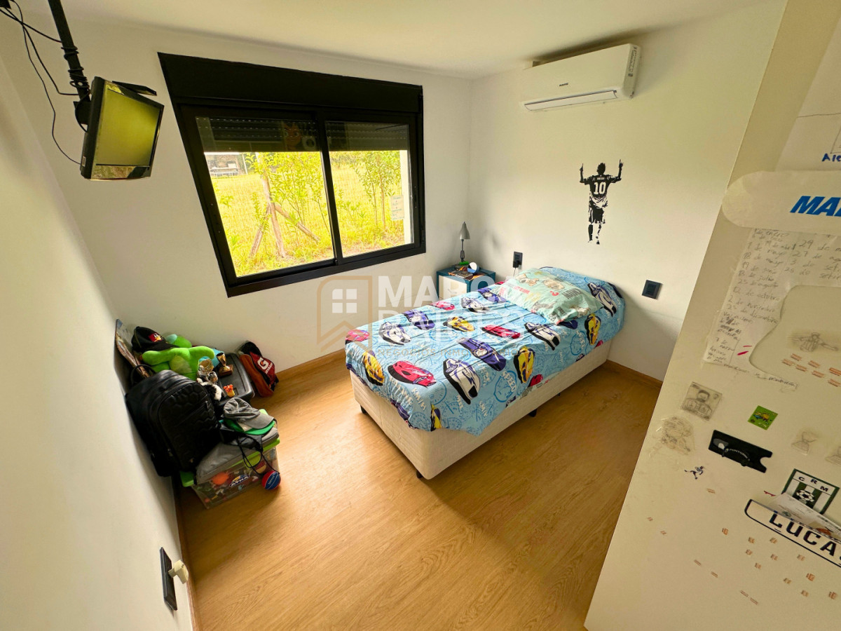 Casa ID.1721 - Venta Casa Premium 4 Dormitorios 2 Baños Cumbres de Carrasco (Barrio Privado) Canelones