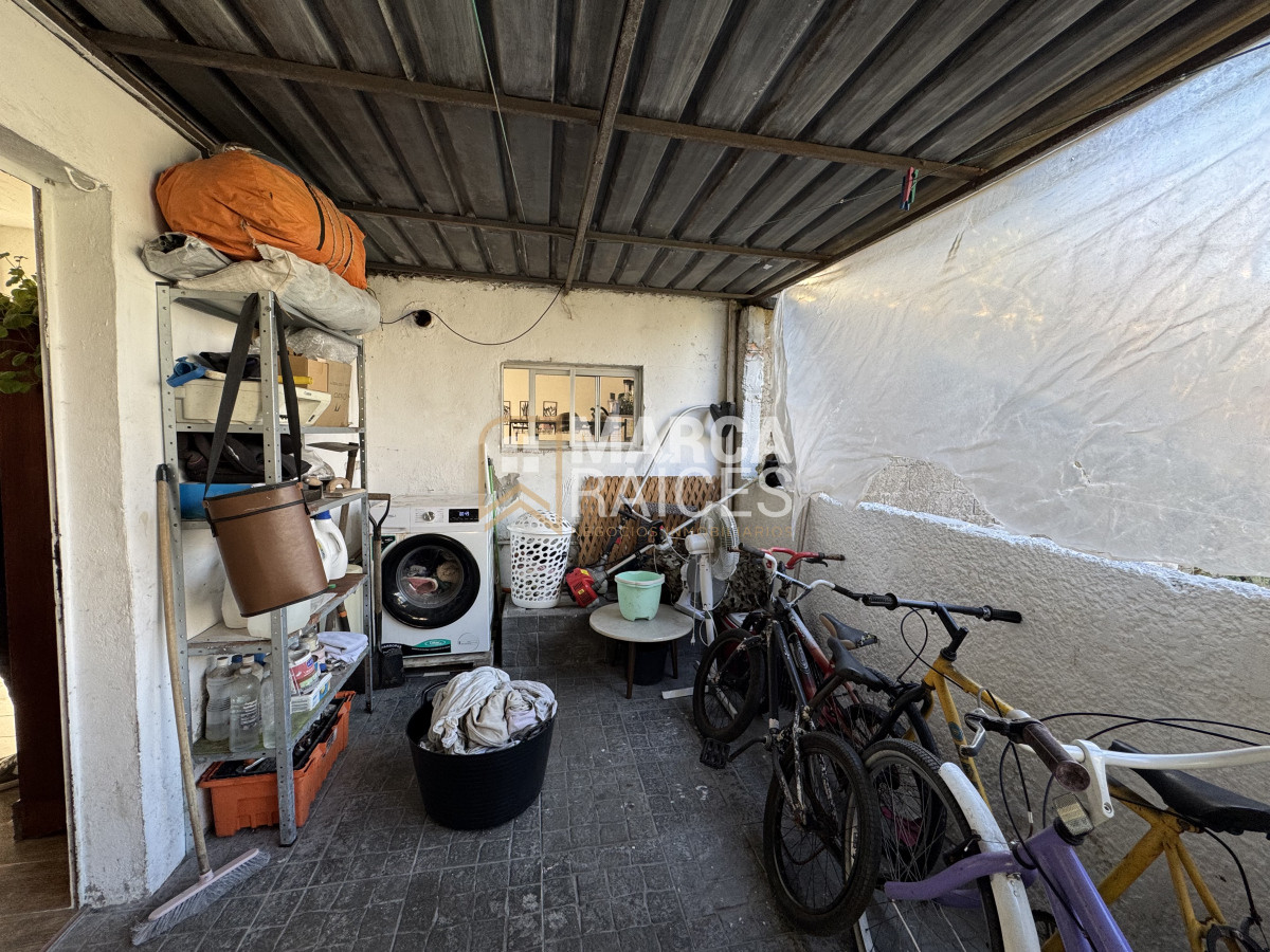 Casa ID.1562 - Venta Casa 3 Dormitorios en Terreno de 580 m2 Flor de Maroñas Montevideo