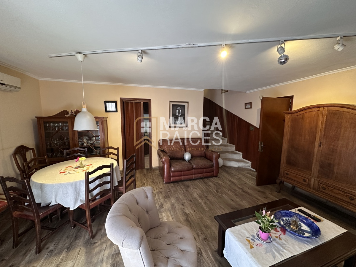 Casa ID.1073 - Venta Casa 4 Dormitorios 3 Baños Patio con Parrillero Parque Batlle Montevideo