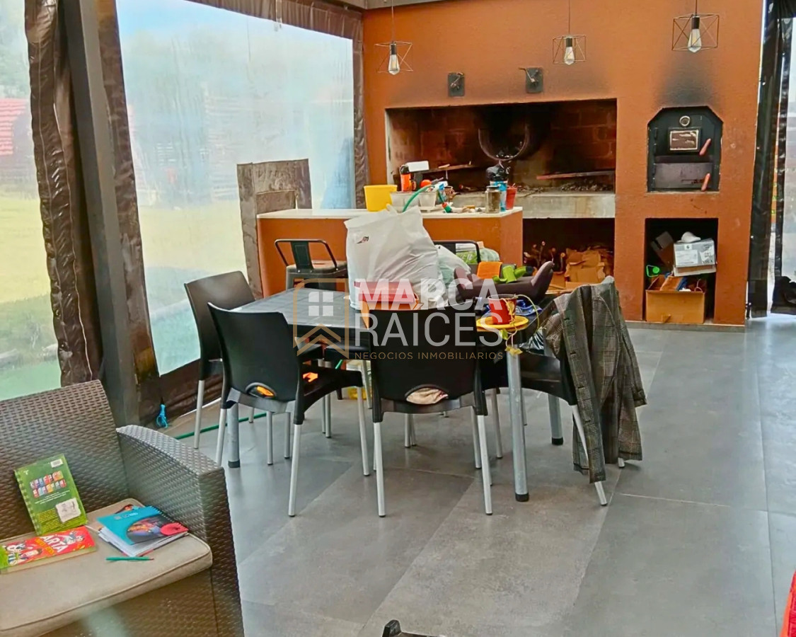 Casa ID.1721 - Venta Casa Premium 4 Dormitorios 2 Baños Cumbres de Carrasco (Barrio Cerrado) Canelones