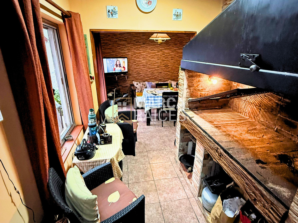 Casa ID.1519 - Venta Casa y 2 Apartamentos con Renta en Malvín Norte – Oportunidad de Inversión Montevideo