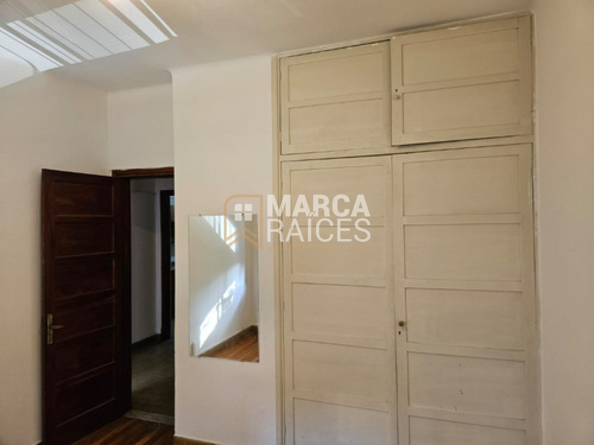 Casa ID.1735 - Venta Casa de Altos 3 Dormitorios + Parrillero Tres Cruces Montevideo