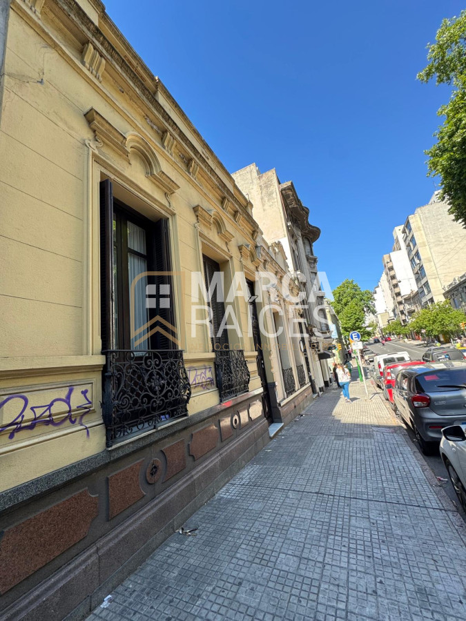 Casa ID.1207 - Venta 2 Casas 2 Padrones Ideal Para Edificio Punto Estrategico Centro Montevideo
