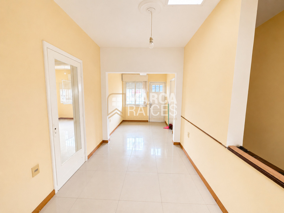Casa ID.2580 - Alquiler Casa Pocitos 3 dormitorios 3 baños Terraza con parrillero Ideal Vivienda o Empresa Pocitos Montevideo