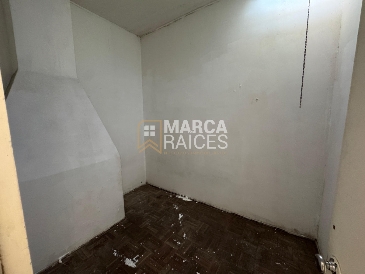 Casa ID.1776 - Alquiler Casa 3 Dormitorios Cocina Definida Living Amplio con Estufa a Leña Cochera Las Acacias Montevideo