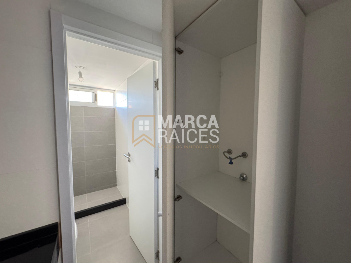 Casa ID.1810 - Venta Casa 3 Dormitorios en Ciudad de la Costa - Jardín Privado - Ley de Vivienda Promovida Aptas Banco Cochera Doble Canelones