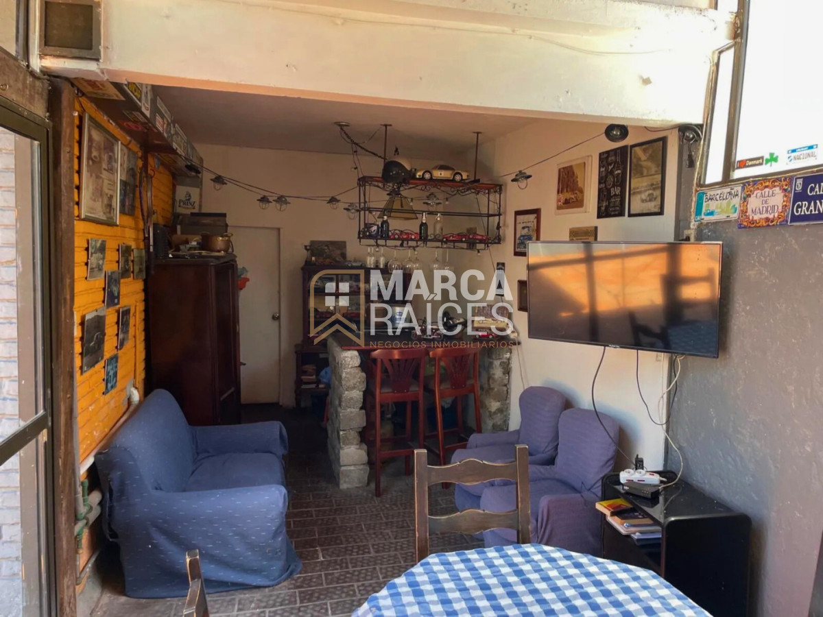 Casa ID.1907 - Venta Casa PH 3 Dormitorios 2 Baños 2 Pisos 4 Garages Parrillero Carrasco Sur Montevideo